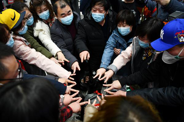 鹽城中健康復(fù)醫(yī)院為一線白衣天使點贊！165支醫(yī)療隊19916人馳援湖北！